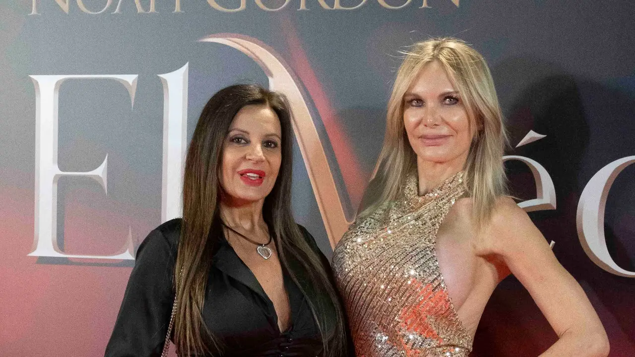 Sonia y Yola trabajan juntas en el grupo Sex Bomb y en la agencia de representaci&oacute;n de Yola. / Redes Sociales