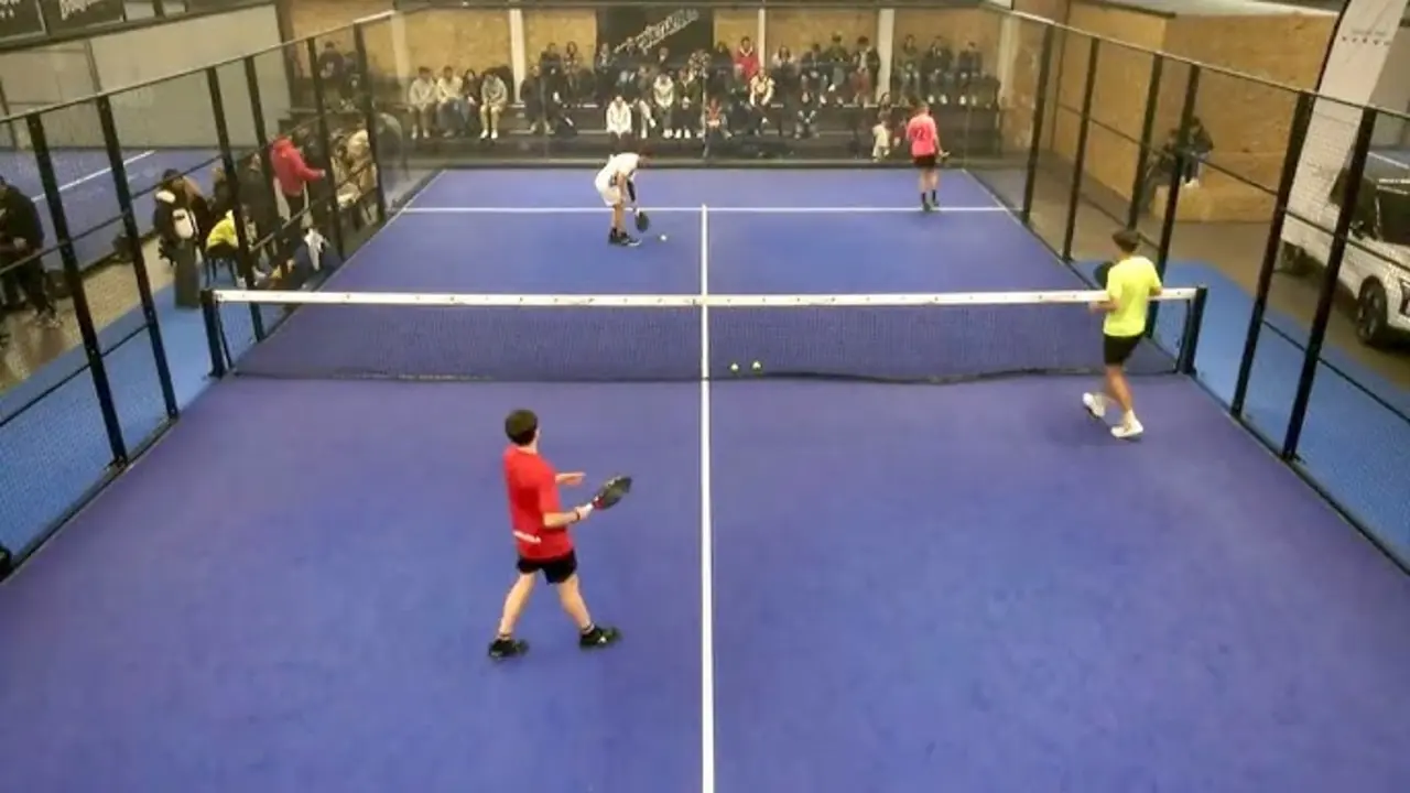 Imagen de un partido en el Cantabria P&aacute;del Slam. / YT