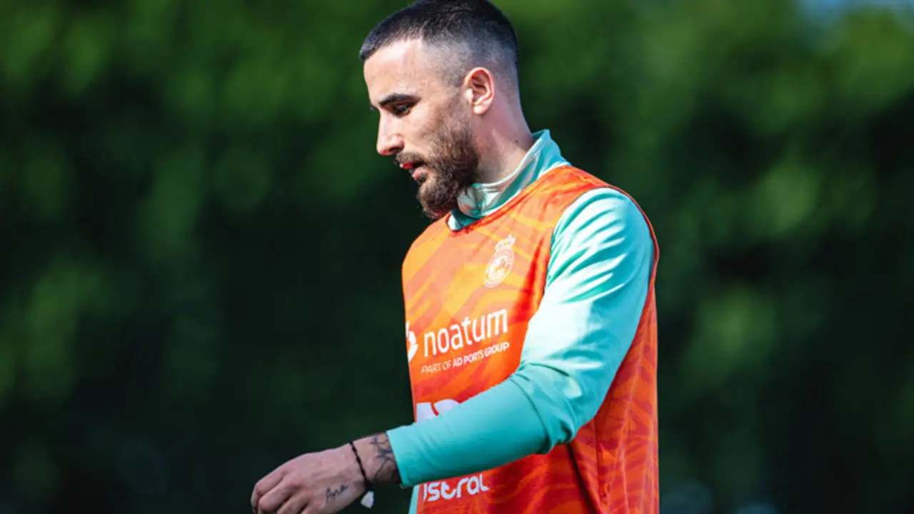 El jugador racinguista, Rober Gonz&aacute;lez. / RRC