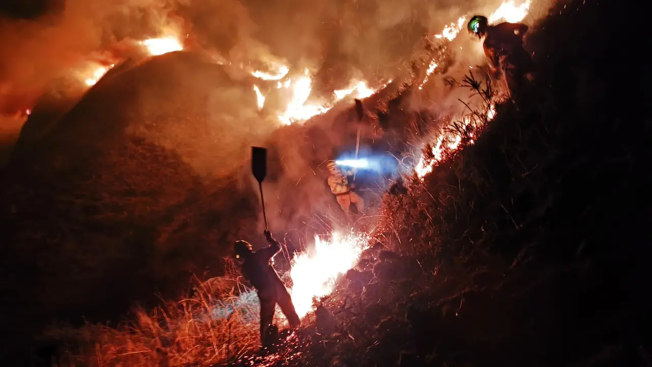 Incendios en Cantabria. / @BbffCantabria