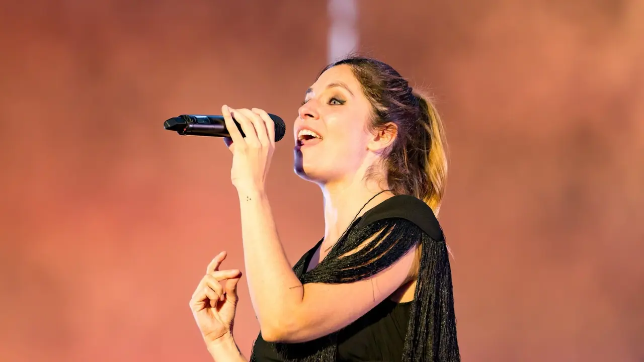 La cantante Leire Mart&iacute;nez durante un concierto. / EP