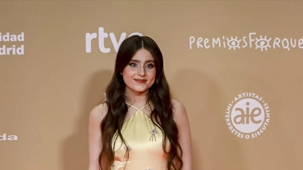 La influencer RoRo posa en la alfombra roja. / Alberto Ortega