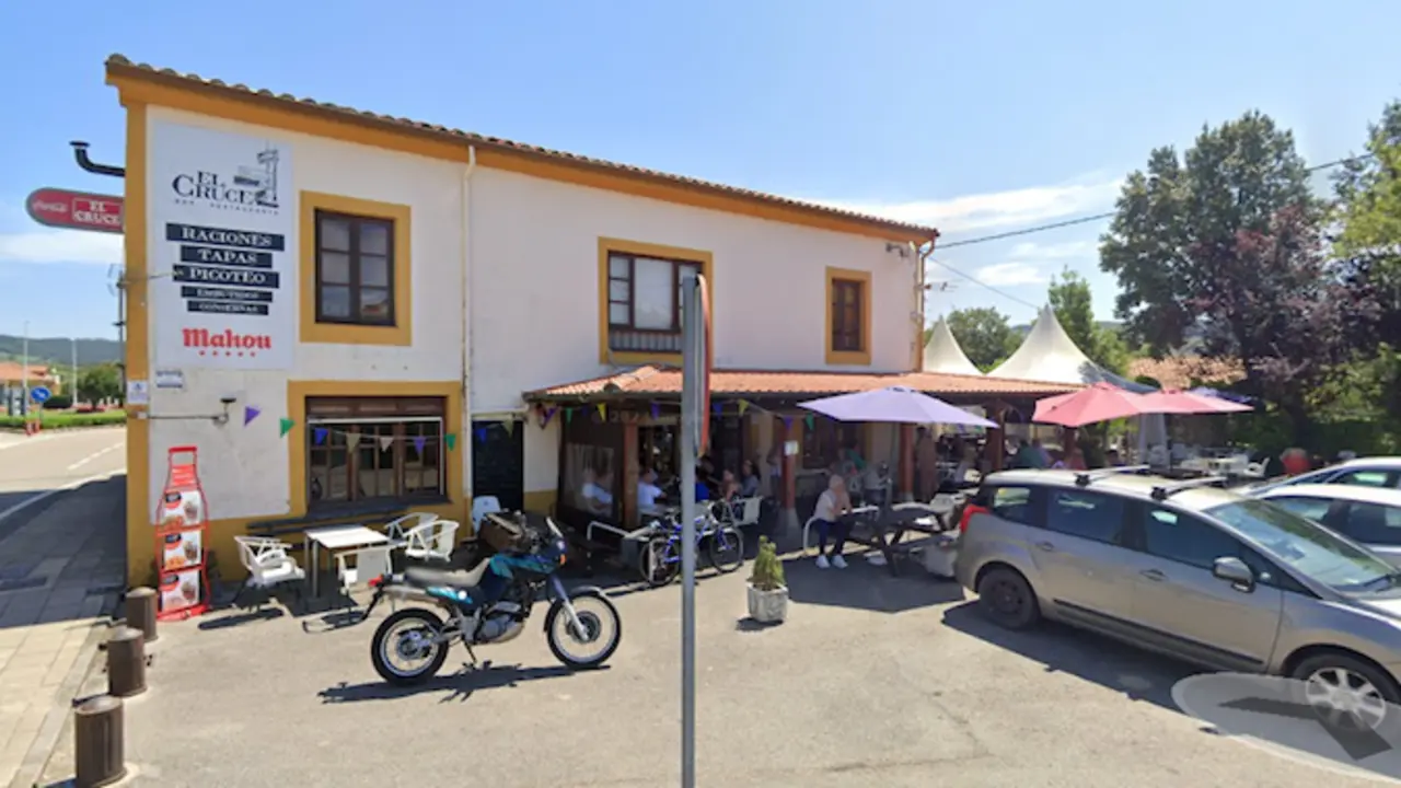 El bar El Cruce en Galizano. / A.E