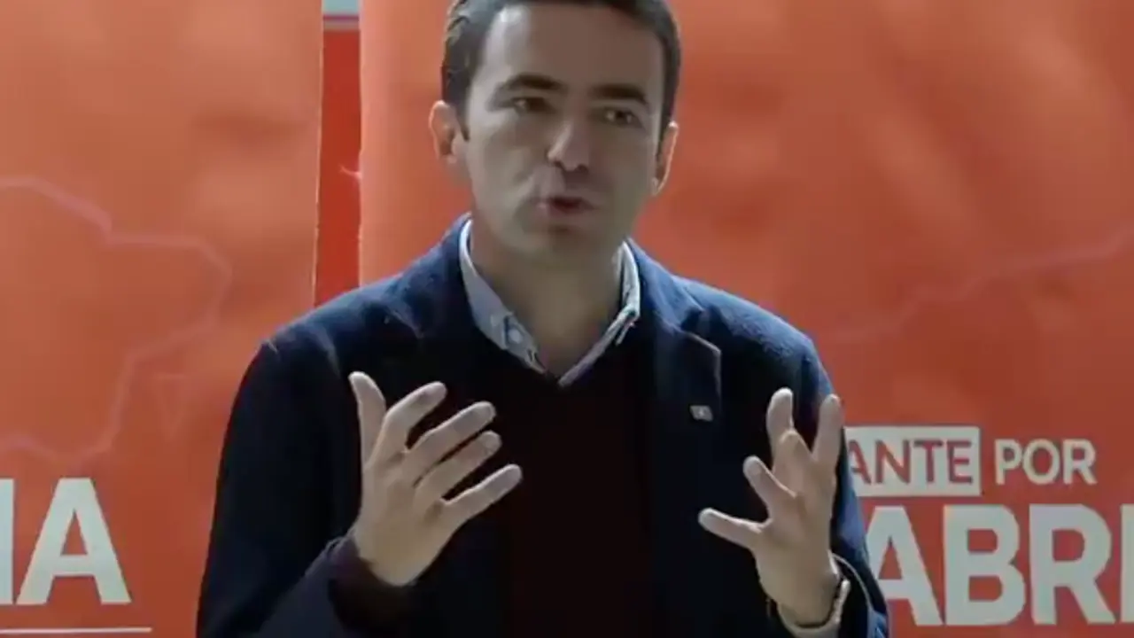 El nuevo secretario general del PSOE en Cantabria, Pedro Casares. / ALERTA