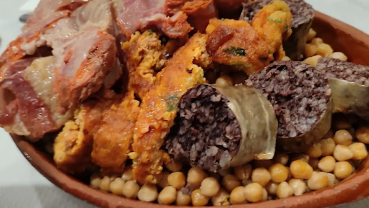 Uno de los platos de La bodega Fuente D&eacute;. / A.E