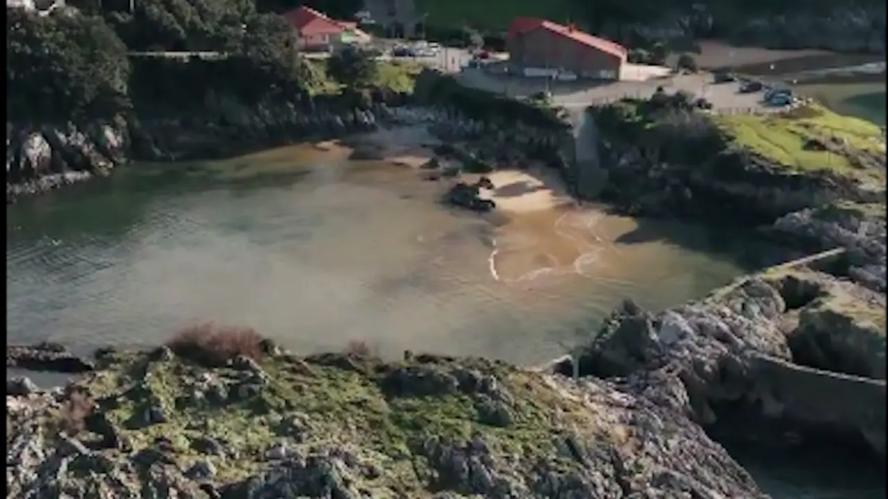 Imagen a&eacute;rea de la piscina natural. / RRSS