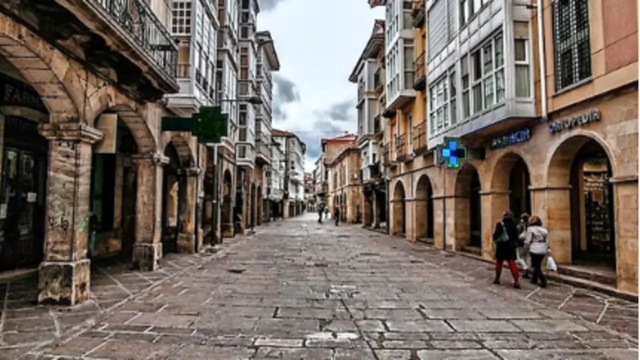 Una de las avenidas principales del centro de Reinosa. / ALERTA