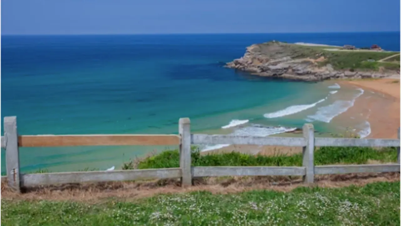 Suances atrae por sus playas pero antes tuvo otra historia. / A.S.