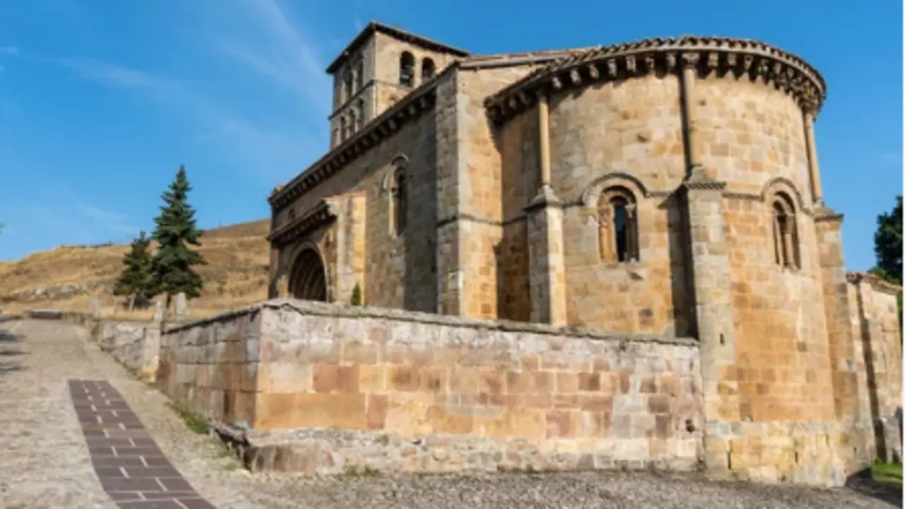 Colegiata de San Pedro de Cervatos. / A.S.