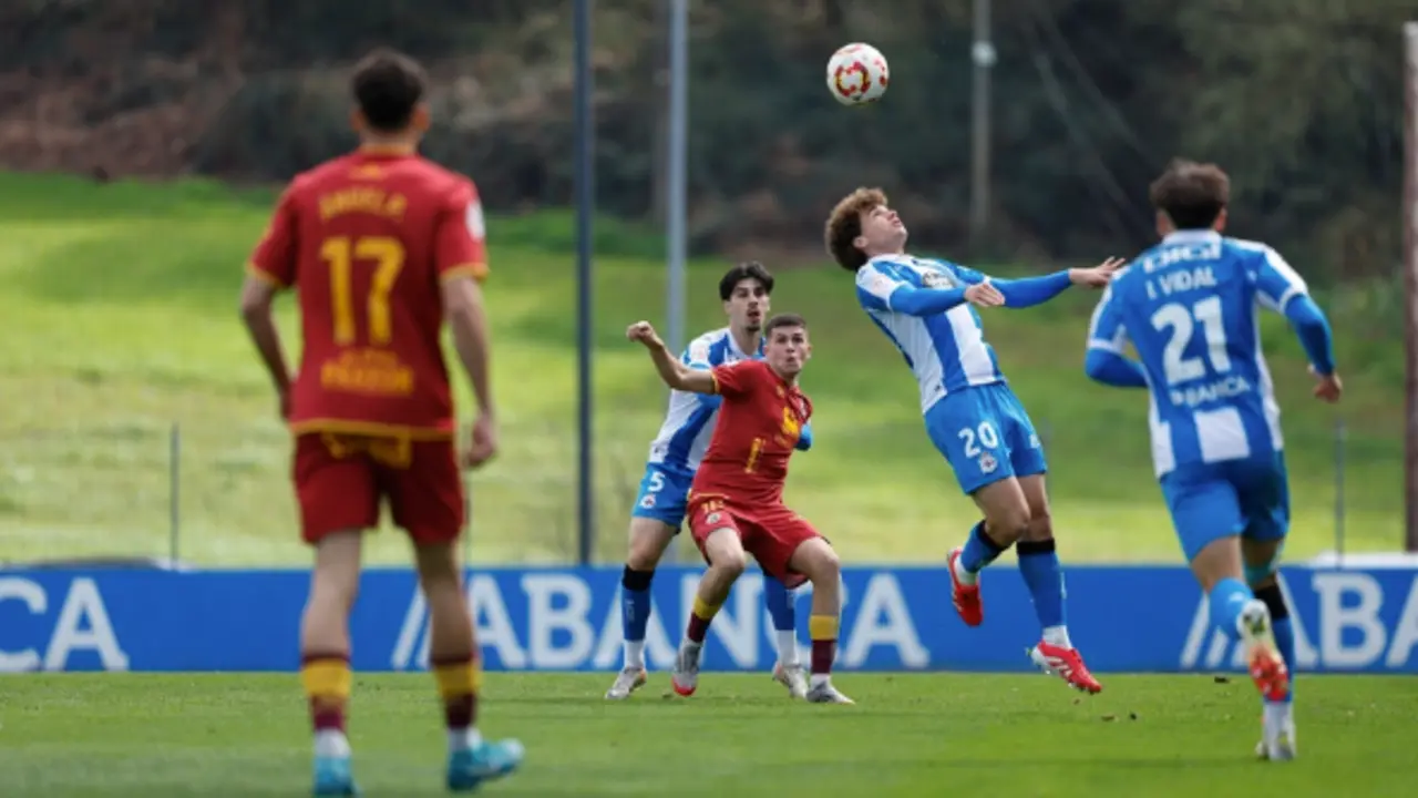 Una de las acciones del partido entre Fabril y Rayo. / RRC