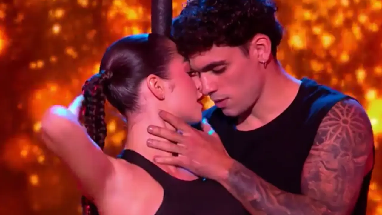 La influencer Lola Lolita junto a su exnovio en un reto en El Desaf&iacute;o. / Redes sociales