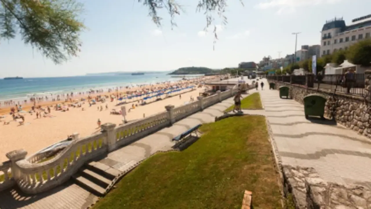 Una de las playas de Santander en verano. / A.S.