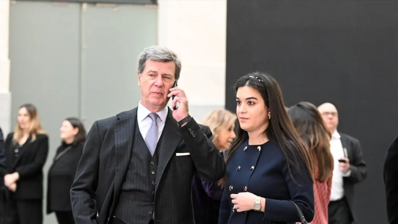 Cayetano Mart&iacute;nez de Irujo y B&aacute;rbara Mirjan durante un acto. EP / Archivo