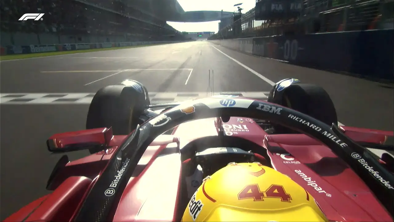Hamilton durante la carrera de China. / F1