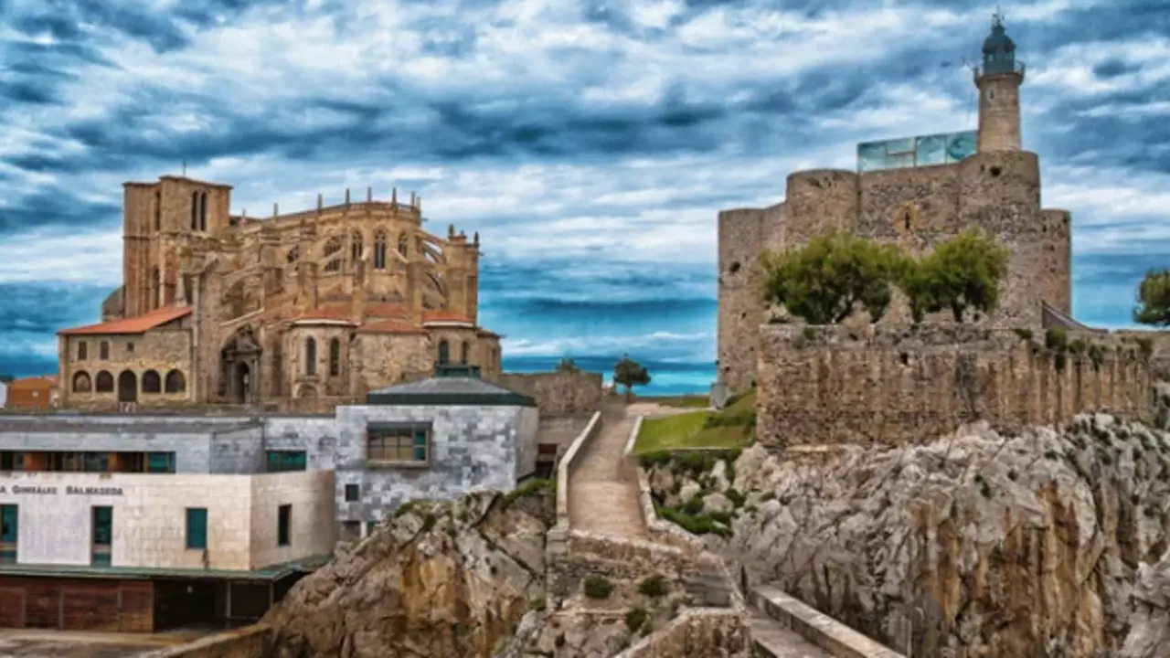 Vista panor&aacute;mica de Castro Urdiales. / A.S.