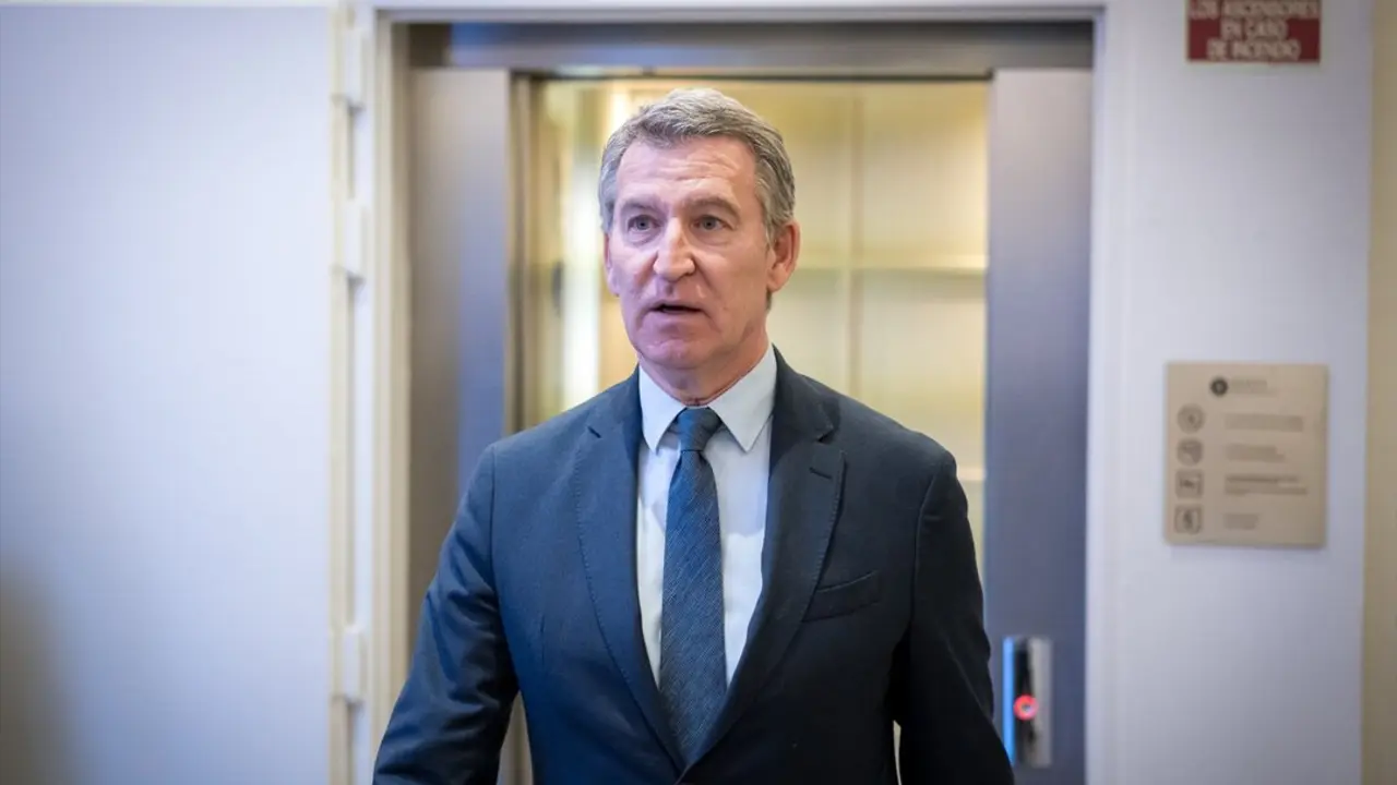 El presidente del PP, Alberto N&uacute;&ntilde;ez Feij&oacute;o, llega a una reuni&oacute;n del Comit&eacute; Ejecutivo de su partido. / Diego Radam&eacute;s