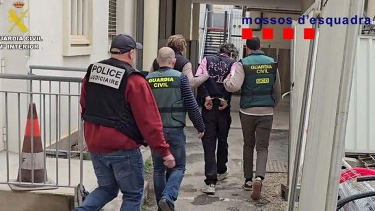 Detienen al acusado de asesinar a tres agricultores en Espa&ntilde;a. / G.C.