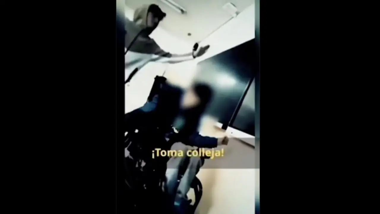 Indignaci&oacute;n en Santander: menor con par&aacute;lisis cerebral es agredido en un aula mientras sus compa&ntilde;eros lo graban