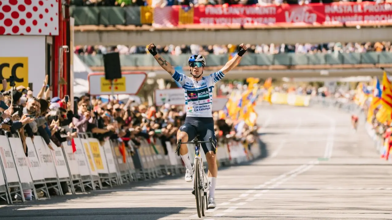 El ciclista esloveno Primoz Roglic (Red Bull-BORA-hansgrohe) conquista la 104&ordf; edici&oacute;n de la Volta a Catalunya. / AFP7