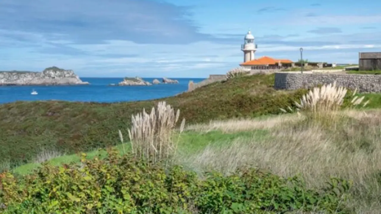 Faro de Punta del Torco de Afuera en Suances. / A.S.