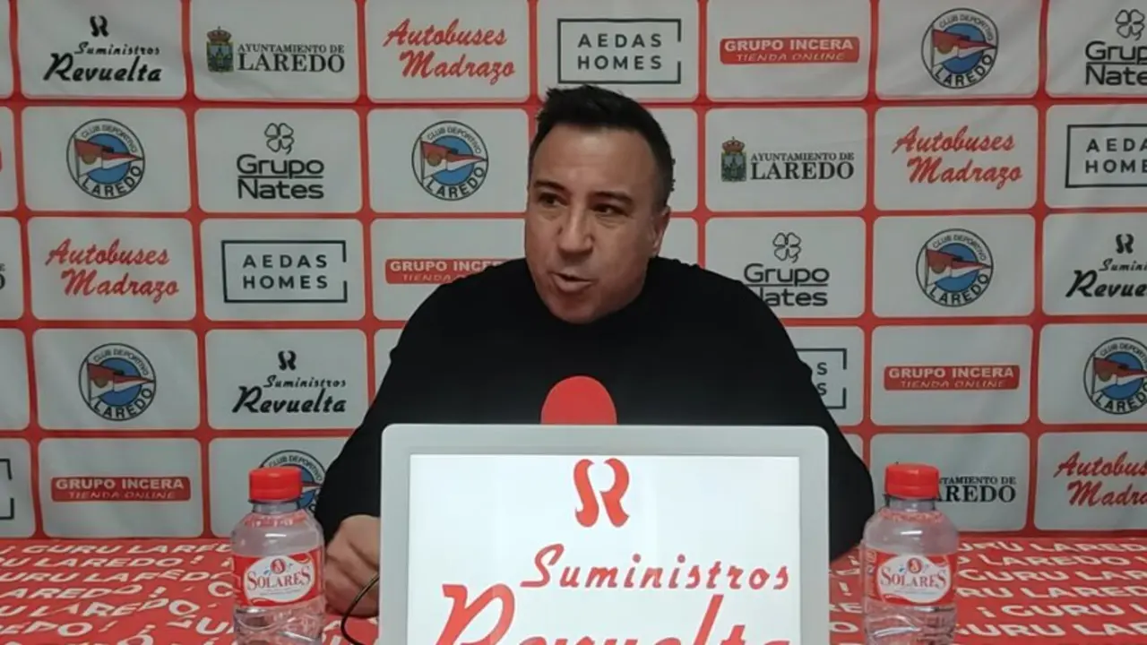 Juanma Rodr&iacute;guez est&aacute; satisfecho con el rendimiento de su equipo frente al Real &Aacute;vila. / Alerta
