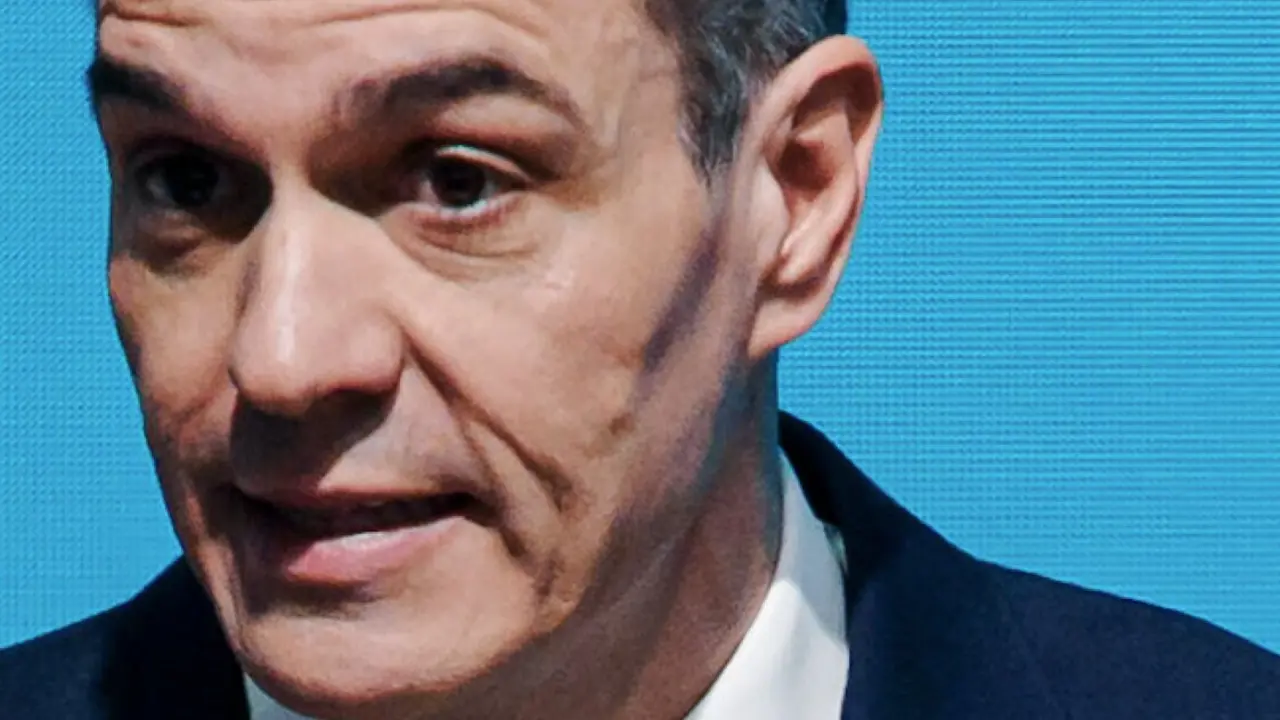 El presidente del Gobierno, Pedro S&aacute;nchez, interviene durante el acto 'En defensa de una universidad de calidad, clave para el ascensor social', en la sede de Escuelas P&iacute;as de la UNED, a 31 de marzo de 2025, en Madrid (Espa&ntilde;a). El presidente del Gobierno, Pedro S&aacute;nchez, preside este acto de apoyo a la universidad p&uacute;blica.
Fecha: 31/03/2025.

Firma: Carlos Luj&aacute;n / Europa Press