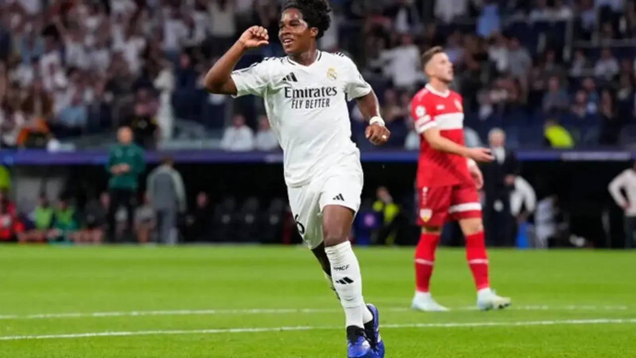 El jugador del Real Madrid, Endrick, con el Real Madrid. / x