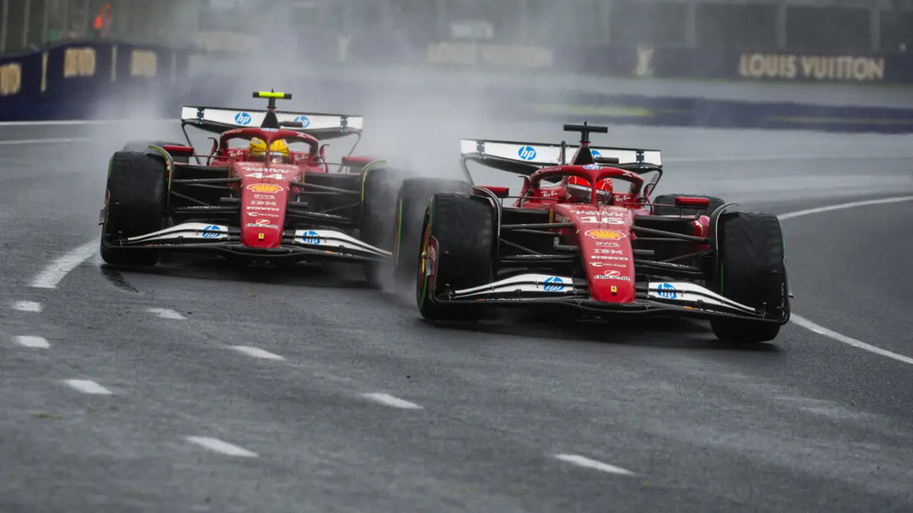 Hamilton y Leclerc. durante el GRAND PRIX 2025. / EP