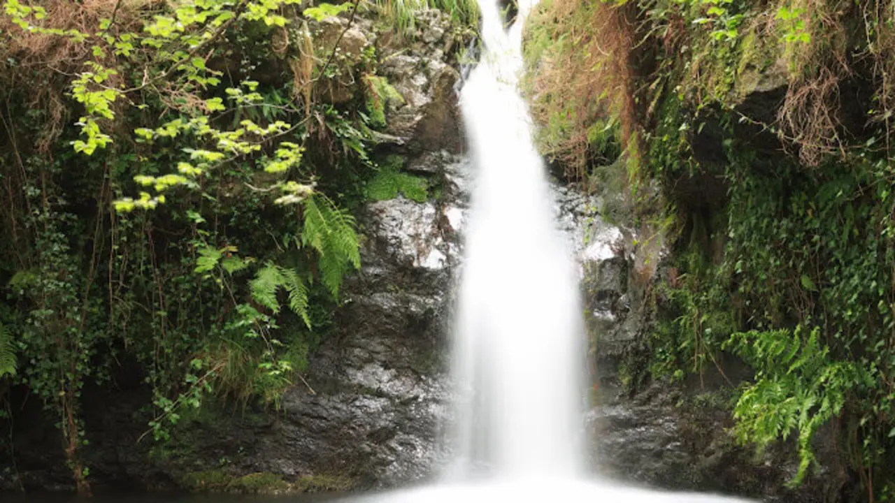 Una de las cascadas de la ruta. / A.E