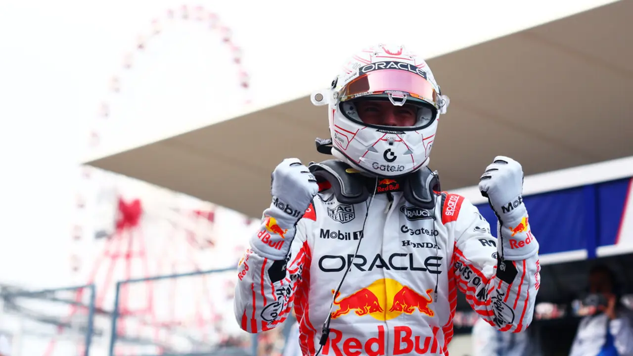 Max Verstappen celebra la pole en Jap&oacute;n. / F1