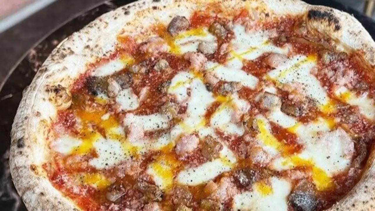 Pizza carbonara de Grosso napoletano. / RRSS
