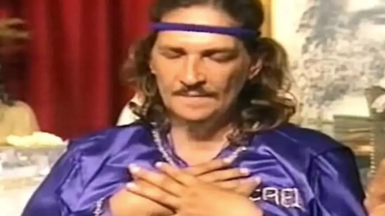 Carlos Jesús en 'Crónicas marcianas'. / Telecinco