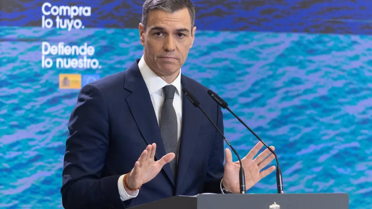 El presidente del Gobierno, Pedro S&aacute;nchez, durante una rueda de prensa. / EP