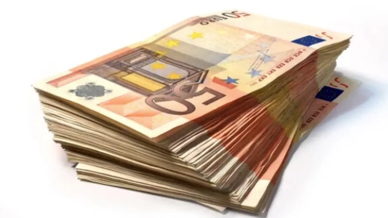 Un fajo de billetes de 50 euros. / A.S.