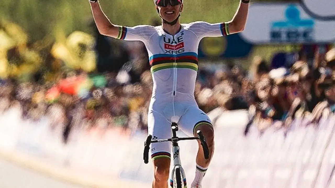 Tadej Pogačar, un triple ganador del Tour de Francia que gana en Flandes y ya suma ocho Monumentos. / X