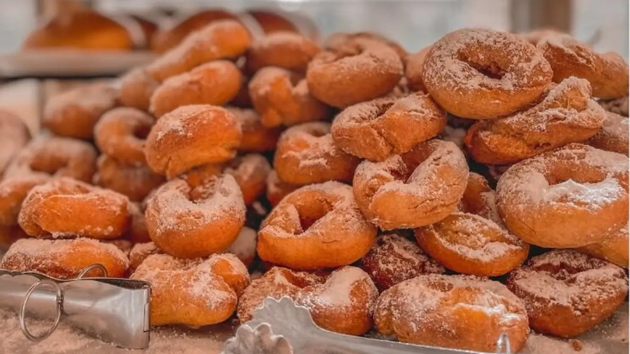 Las rosquillas que conquistan Torrelavega. / Panader&iacute;a Lasunci&oacute;n