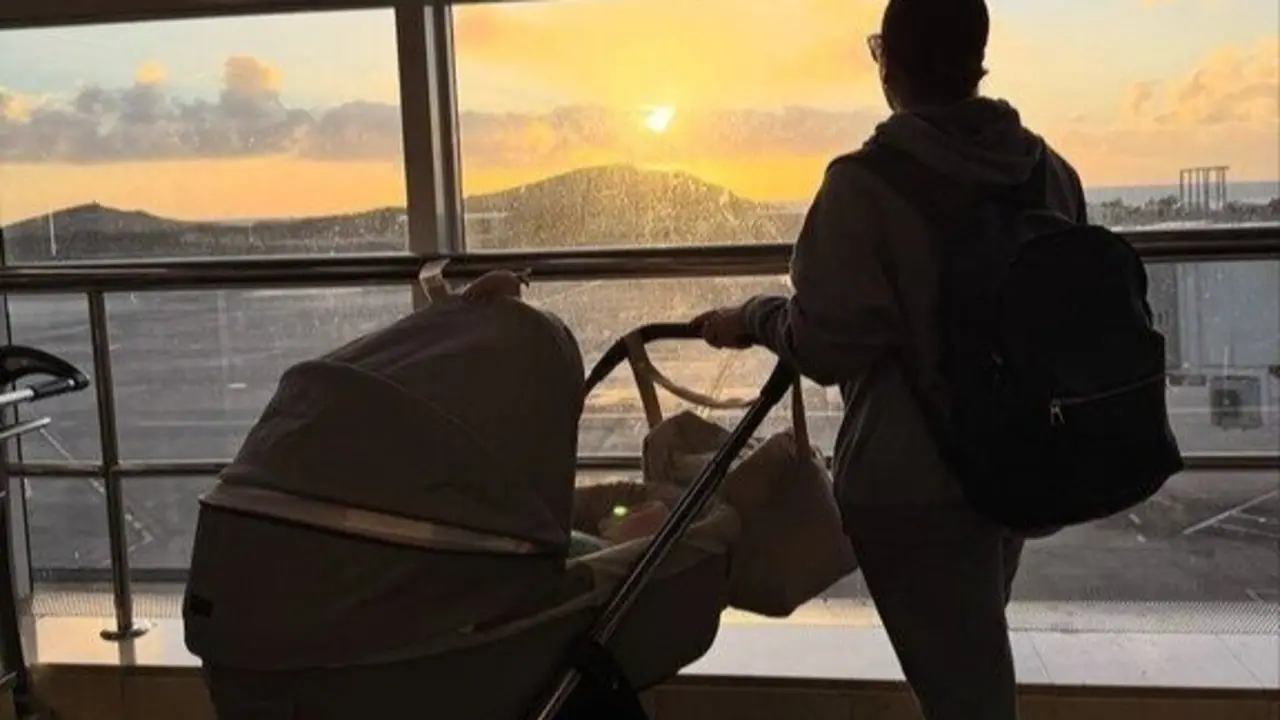 Anabel Pantoja con su hija tras un viaje. / IG