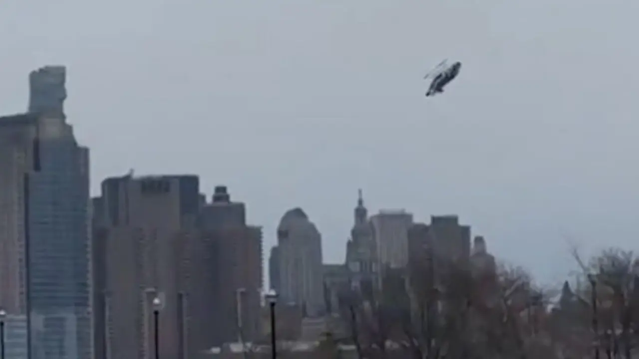 El helic&oacute;ptero cayendo. / EP