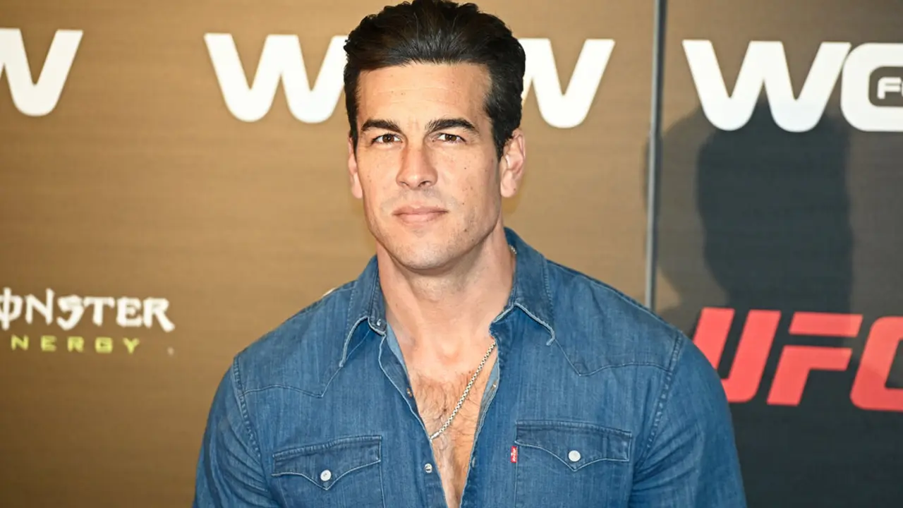 muy lejos: mario casas desaparece tras el personaje con sutileza. / EP
