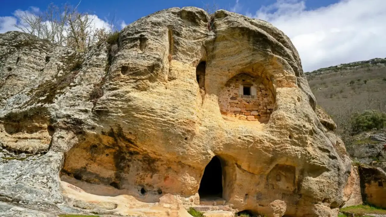 La Ermita rupestre de San Acisclo. / A.S.P