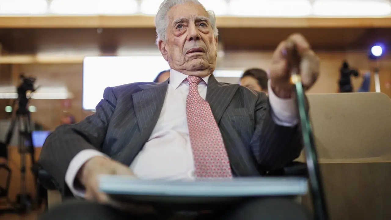 El escrito Mario Vargas Llosa. / Alejandro Mart&iacute;nez V&eacute;lez / Archivo