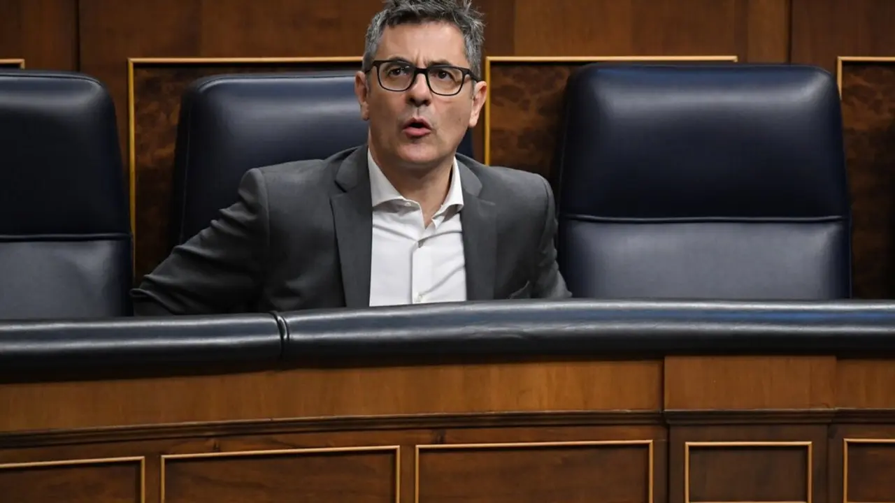 El ministro de la Presidencia, Justicia y Relaciones con las Cortes, F&eacute;lix Bola&ntilde;os, durante una sesi&oacute;n plenaria en el Congreso de los Diputados. / Fernando S&aacute;nchez