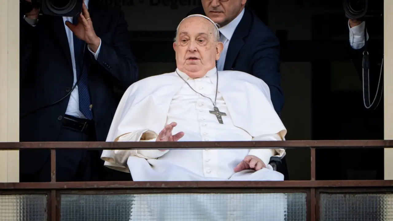 El Papa Francisco en su reaparici&oacute;n tras su hospitalizaci&oacute;n. / Stefano Costantino