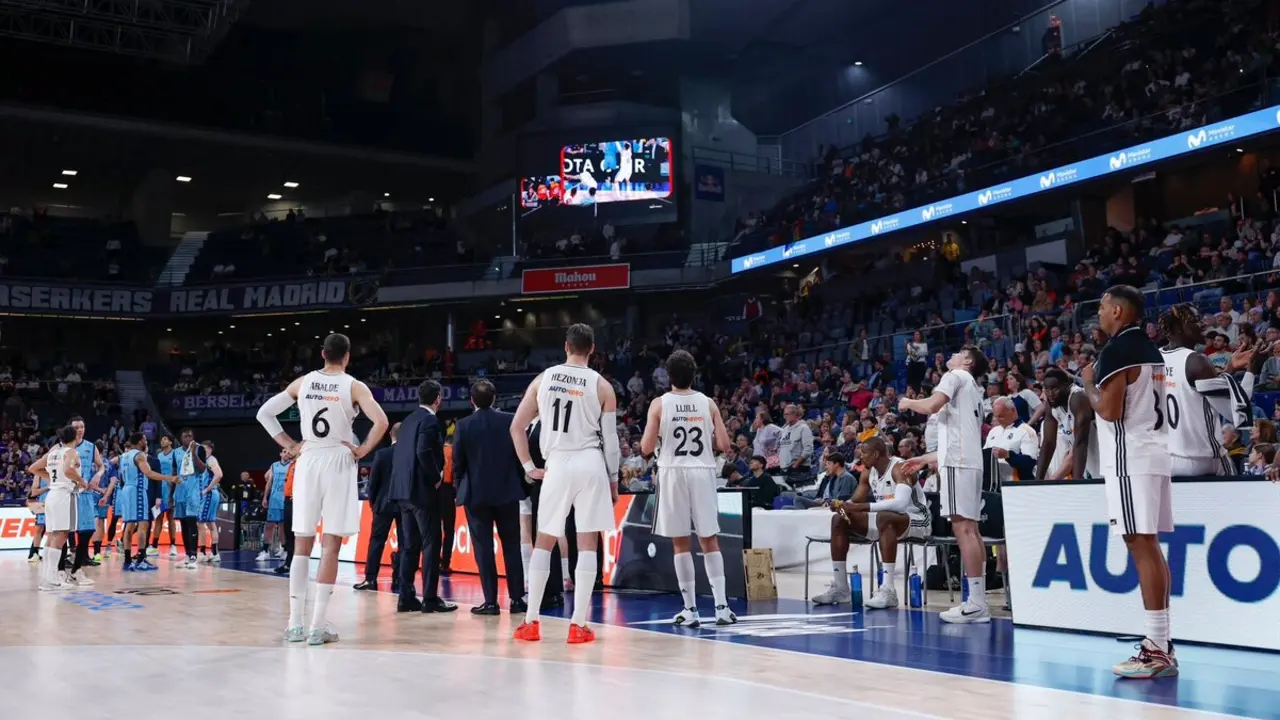 Imagen de los jugadores del Real Madrid que acompa&ntilde;a al pol&eacute;mico tuit. / X