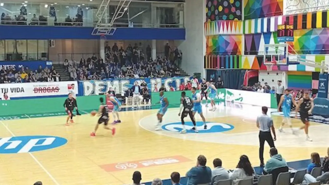 Partido entre Estudiantes y Cantabria en Madrid. / B.P.