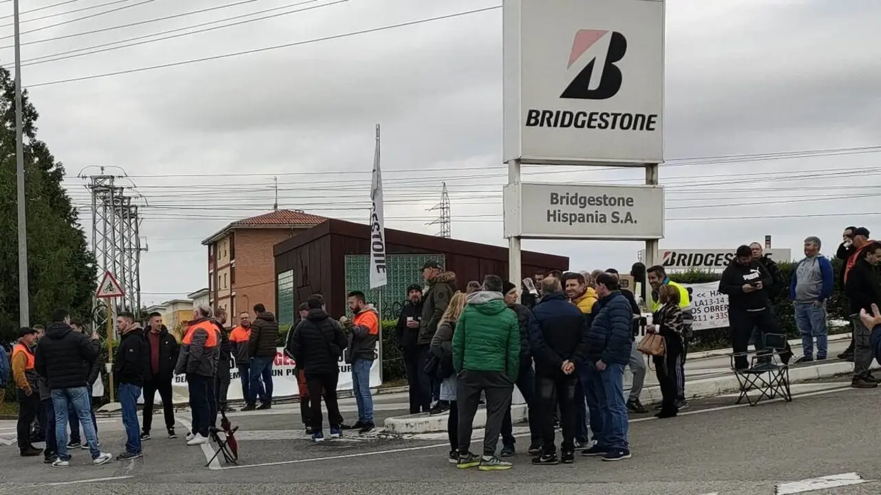 Nueva jornada de par&oacute;n en Bridgestone. / CCOO