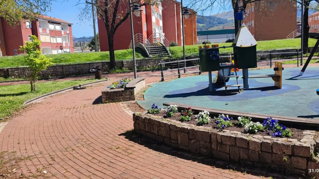 Una plaza en Los Corrales. / G.C.