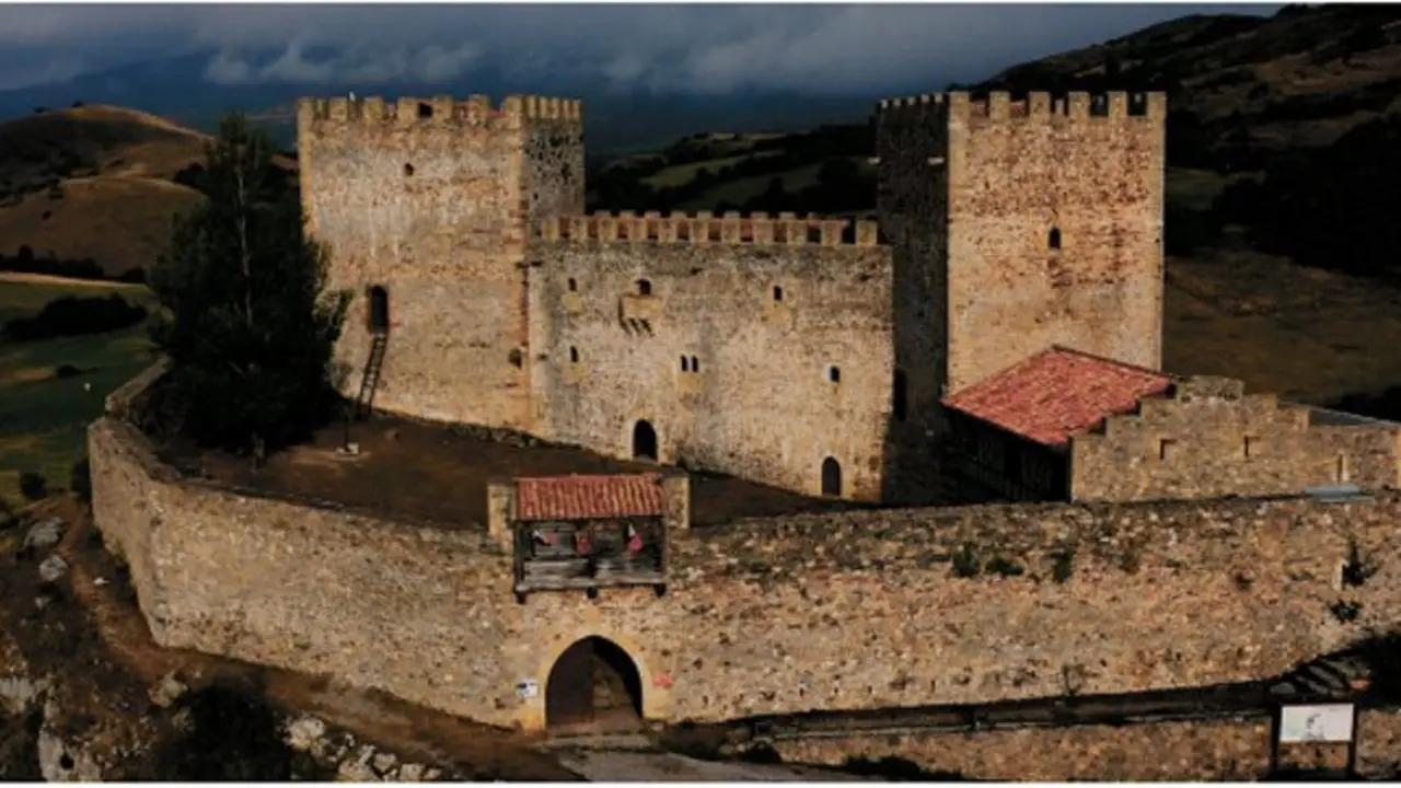 Fotograma del documental 'Castillo de Arg&uuml;eso: Cultura, tradici&oacute;n y modernidad'. / x
