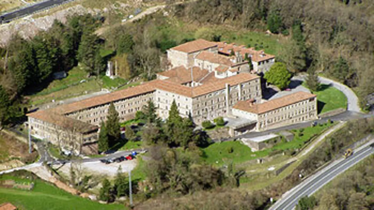Santuario de Nuestra Se&ntilde;ora de Las Caldas. / T.C.