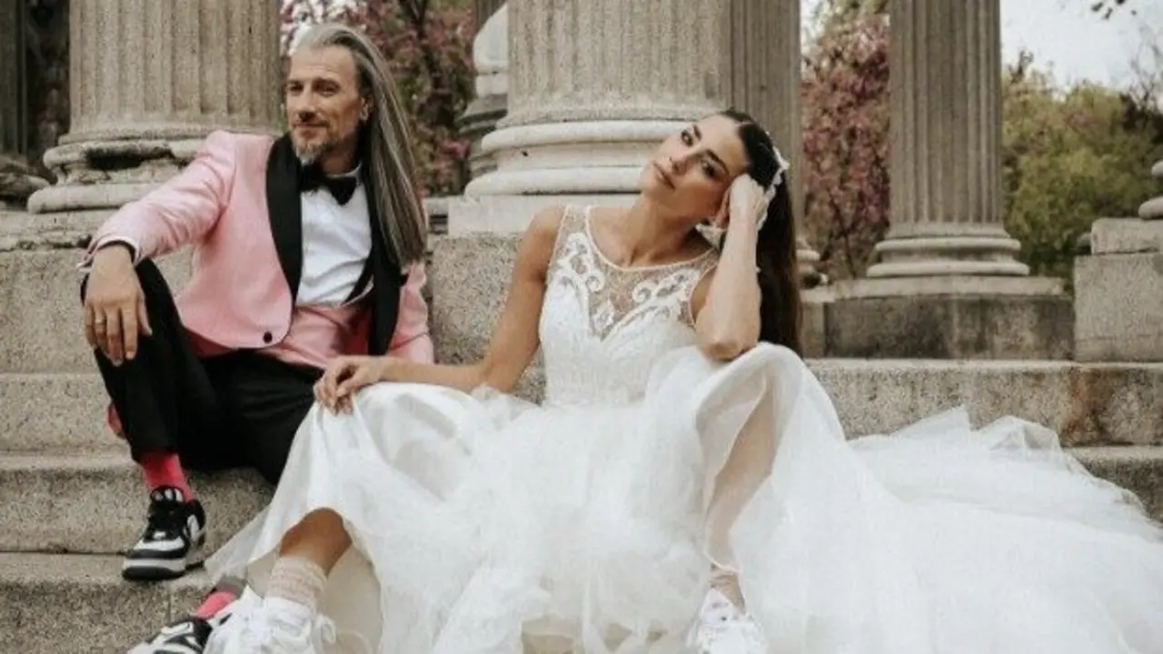 Laura Moure posando el d&iacute;a de su boda. / Facebook
